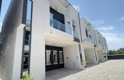 Luxurious 4-Bedroom Terrace Duplex in Ikota Lekki - N90M