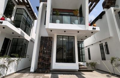 Luxury 5-Bedroom Duplex in Chevron, Lekki – N350M