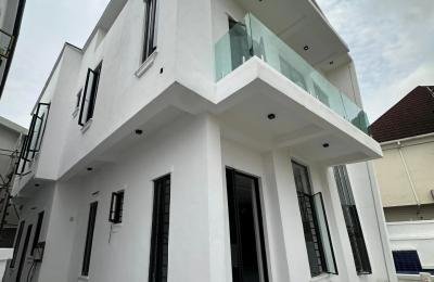 Luxurious 5-Bedroom Detached Duplex with BQ and Pool for Sale in Chevron Drive, Lekki – N220M