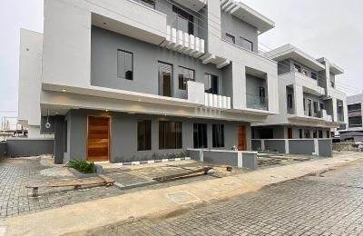 Luxurious 4-Bedroom Semi-Detached Duplex in Osapa, Lekki – N220M