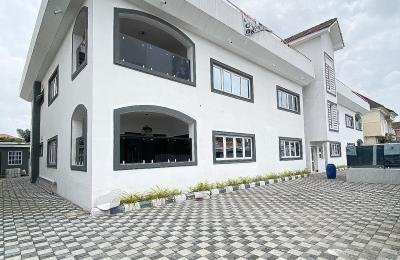 Luxurious 3-Bedroom Apartments in Lekki Phase 1 – N1.5B for All Units