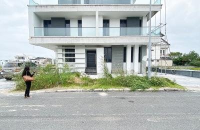 5-Bedroom Semi-Detached Duplex in Ikate, Lekki Lagos – N450M