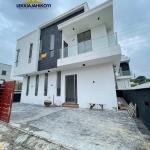 Stunning 5-Bedroom Fully Detached Duplex in Chevron, Lekki – N230M