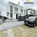 Luxurious 5-Bedroom Duplex with Cinema & Pool in Osapa Lekki – N420M