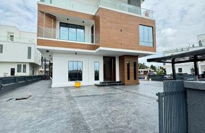 Luxurious 5 Bedroom Detached Duplex with Rooftop, Gym, and Pool in Osapa, Lekki – N550M