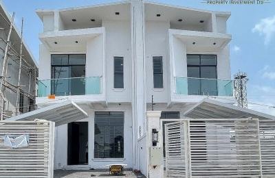 Luxurious 4-Bedroom Semi-Detached Duplex in Chevron, Lekki | N170M