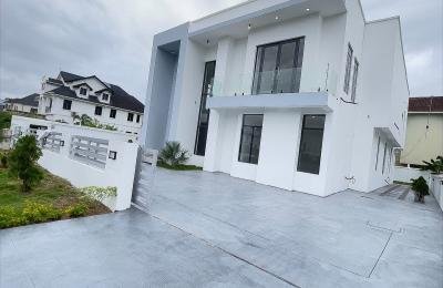Luxurious 5-Bedroom Detached Duplex in Royal Garden, Lekki | N600M