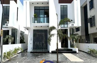 Premium 5 Bedroom Detached Duplex with Swimming Pool For Sale