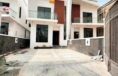 Luxury 4-Bedroom Semi-Detached Home with BQ in Ikota, Lekki - N125M