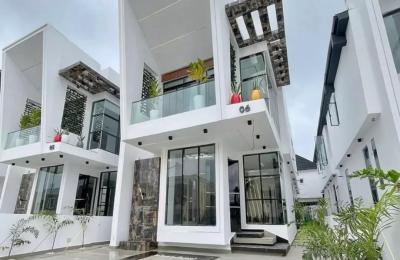 Luxurious 5-Bedroom Duplex with Pool in Chevron, Lekki – N350M